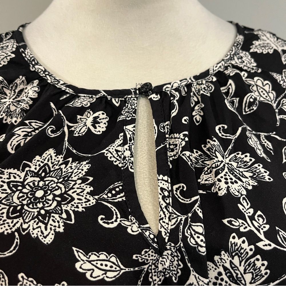 Old Navy Floral long sleeve Dress size medium‎ - Picture 3 of 12